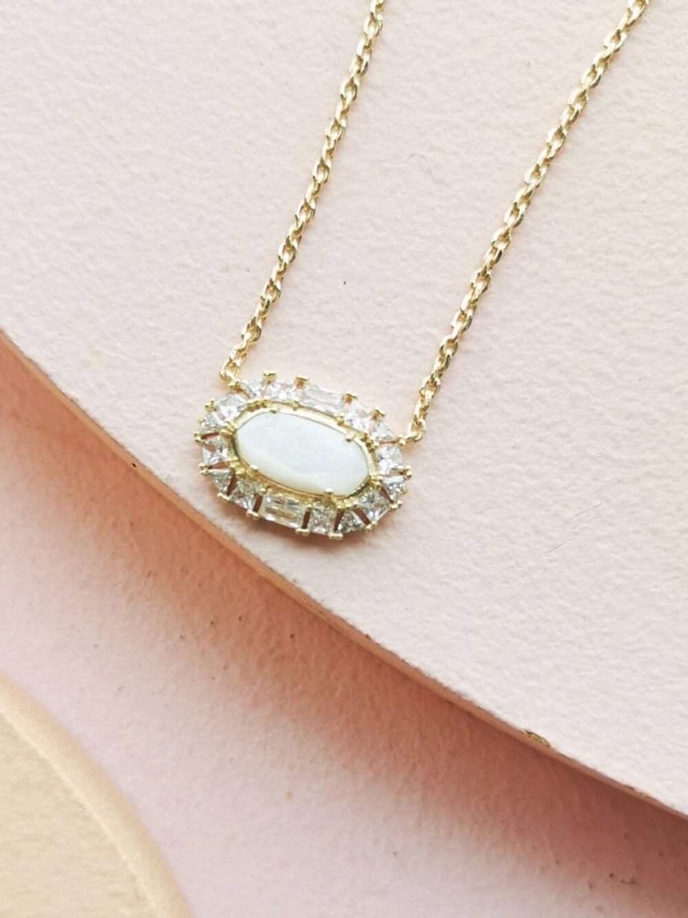 Kendra Scott Elisa Crystal Frame Gold Ivory Mother-of-Pearl Necklace
